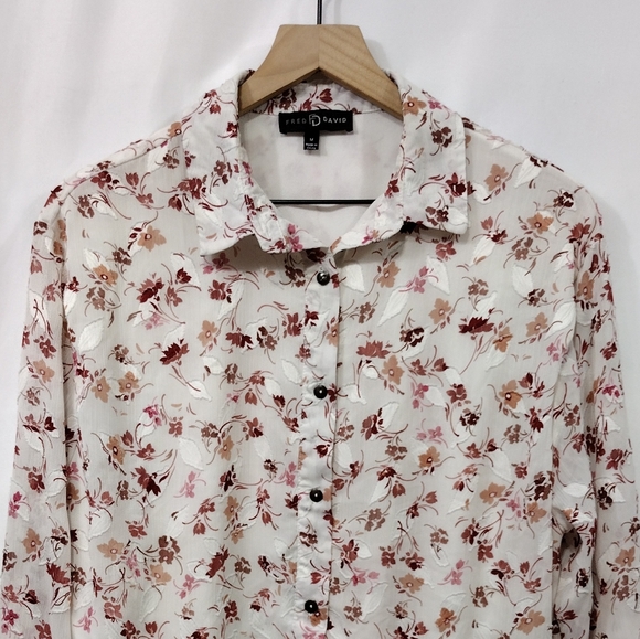 Fred David Floral Textured Button-Up Shirt Women's M White Red Cottagecore - Picture 2 of 9